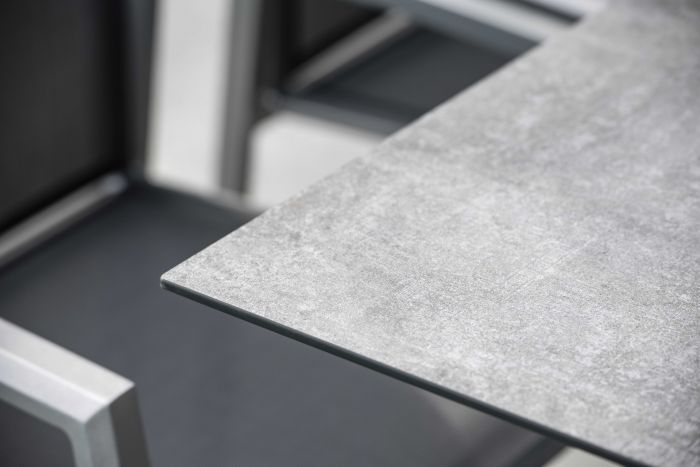 Stapelsessel Kari Aluminium graphit mit Bezug Textilen silbergrau